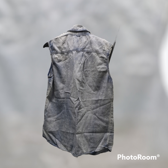 21 Men Forever21 Men's Sleeveless Denim Button Front Shirt Size XS - Picture 2 of 6